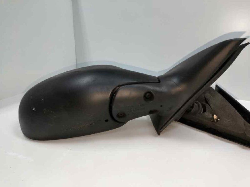 Recambio de retrovisor derecho para daewoo lanos 1.5 cat referencia OEM IAM   MANUAL