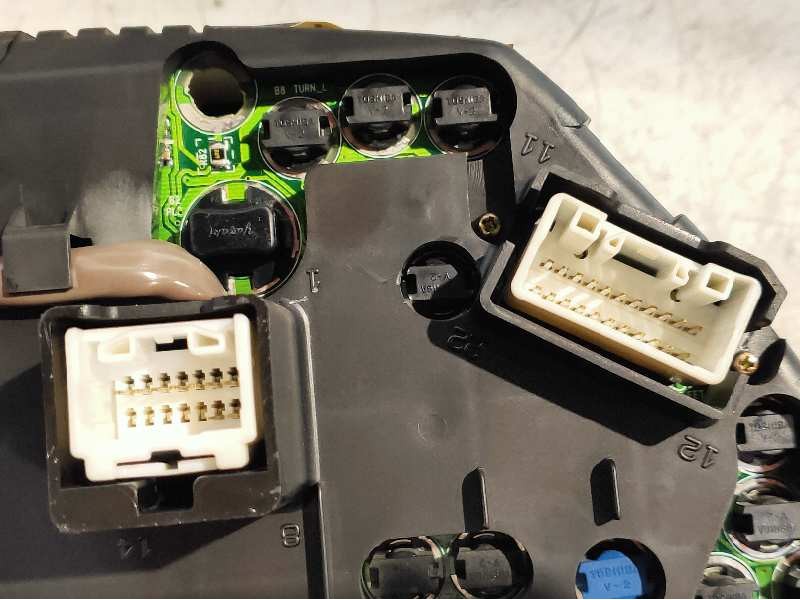 Recambio de cuadro instrumentos para lexus is200 (gxe10) 2.0 referencia OEM IAM 8380053080 69260080 