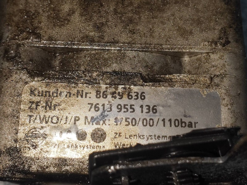 Recambio de bomba direccion para volvo s60 berlina 2.4 (125kw) referencia OEM IAM 8649636 7613955136 