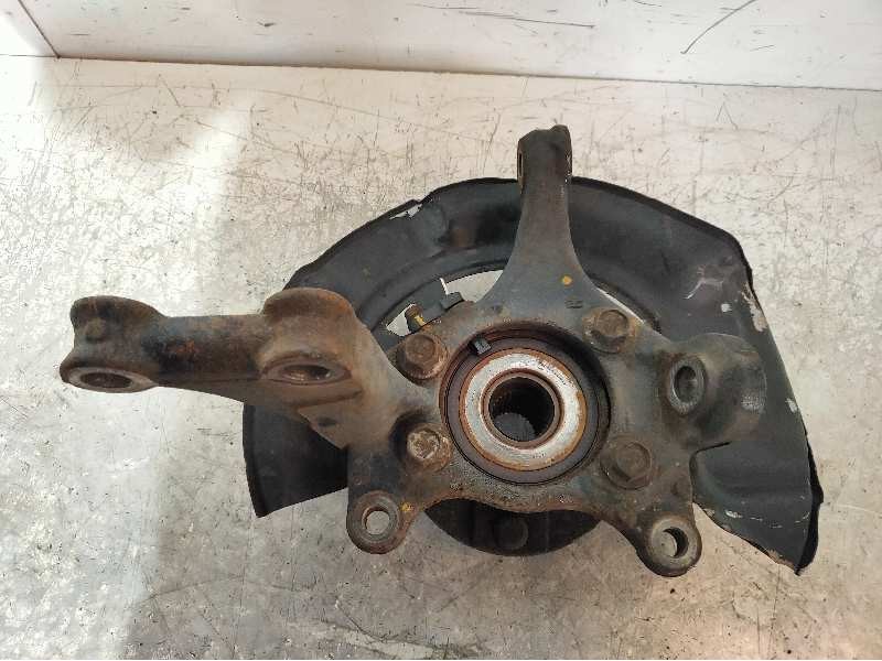 Recambio de mangueta delantera derecha para toyota rav 4 (a3) executive referencia OEM IAM   