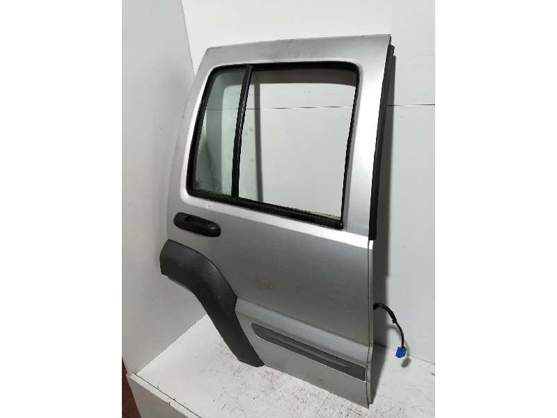 Recambio de puerta trasera derecha para jeep cherokee (kj) 2.5 crd básico referencia OEM IAM   
