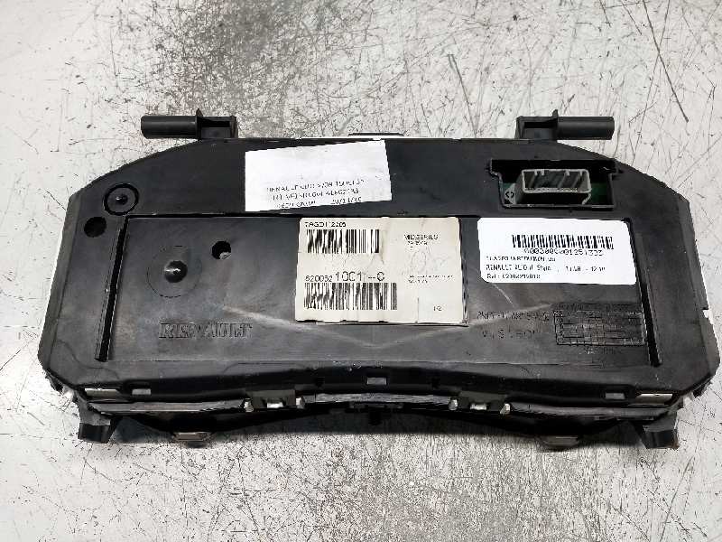 Recambio de cuadro instrumentos para renault clio iii style referencia OEM IAM 8200821001C  