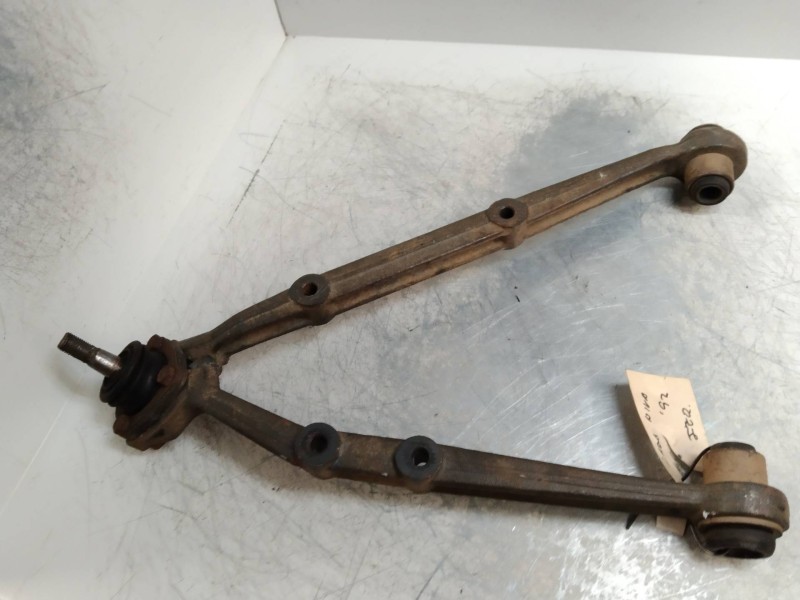Recambio de brazo suspension inferior delantero izquierdo para lada niva ( 2121 / 21213 / 21214 / 21215 ) gl referencia OEM IAM  Recambio de brazo suspension inferior delantero izquierdo para lada niva ( 2121 / 21213 / 21214 / 21215 ) gl referencia OEM IAM