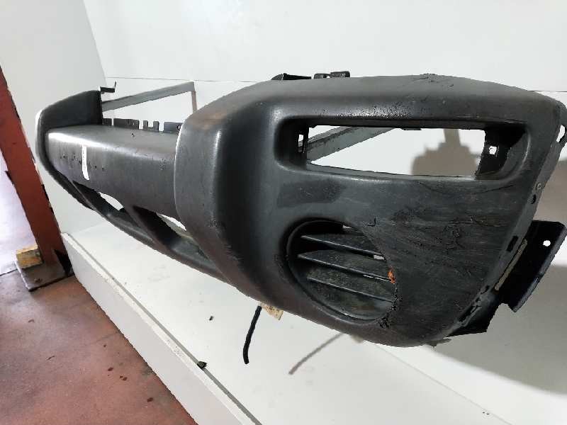 Recambio de paragolpes delantero para jeep cherokee (kj) 2.5 crd básico referencia OEM IAM   