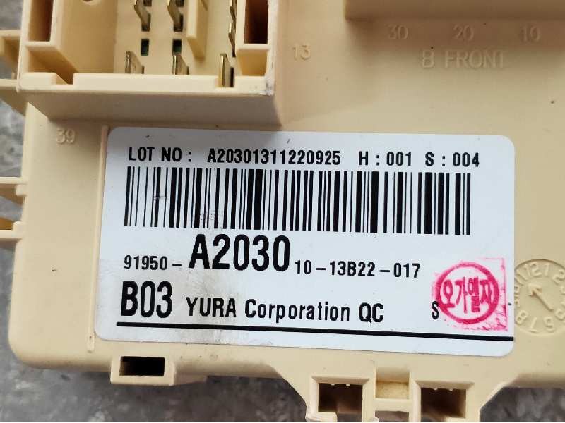 Recambio de caja reles / fusibles para kia cee´d concept referencia OEM IAM 91950A203010 B03 