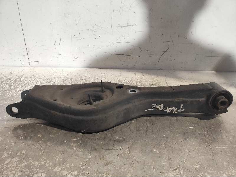Recambio de brazo suspension superior trasero derecho para kia cee´d concept referencia OEM IAM   