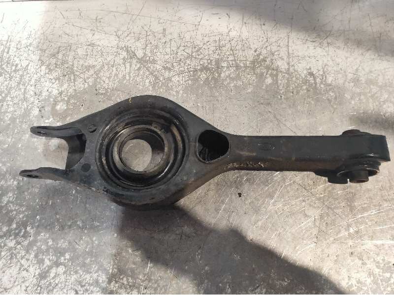 Recambio de brazo suspension superior trasero derecho para kia cee´d concept referencia OEM IAM   
