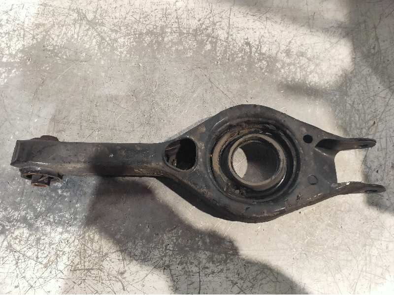 Recambio de brazo suspension superior trasero izquierdo para kia cee´d concept referencia OEM IAM   