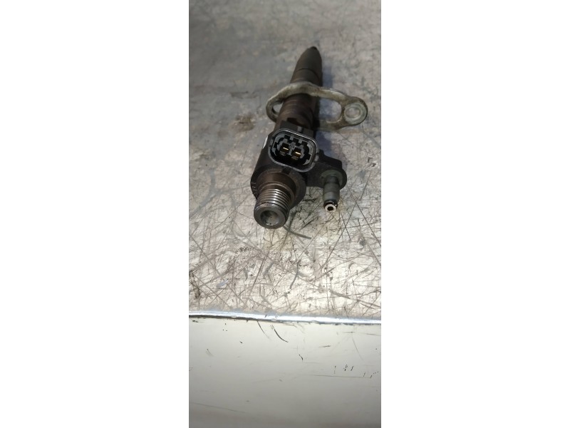 Recambio de inyector para volvo v60 kombi kinetic referencia OEM IAM 0445116046 B44514112400 