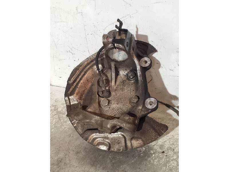 Recambio de mangueta delantera derecha para bmw serie 3 berlina (e90) 320d referencia OEM IAM 677321003 13612610 