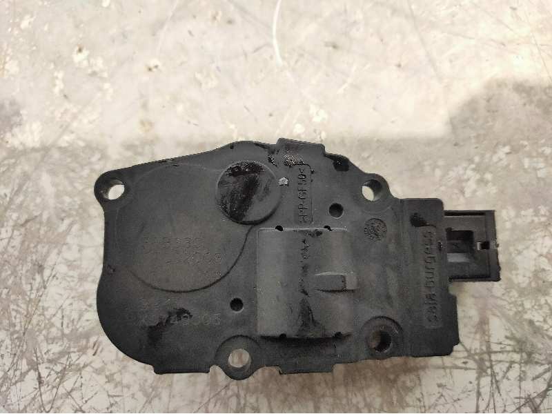 Recambio de motor apertura trampillas climatizador para audi a4 ber. (b8) básico referencia OEM IAM K9749005  