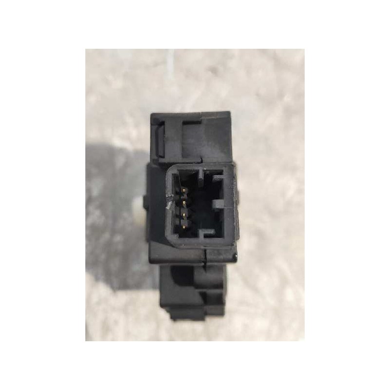 Recambio de motor apertura trampillas climatizador para audi a4 ber. (b8) básico referencia OEM IAM K9749005  