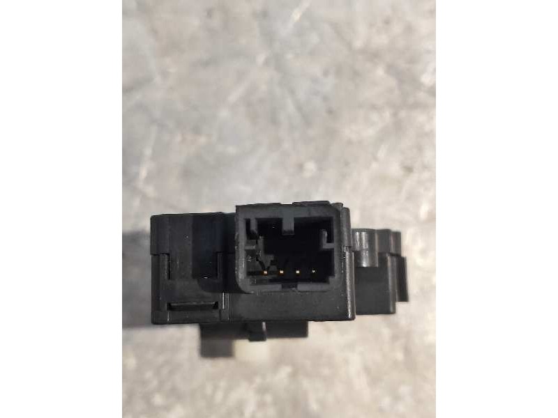 Recambio de motor apertura trampillas climatizador para audi a4 ber. (b8) básico referencia OEM IAM K9749005  