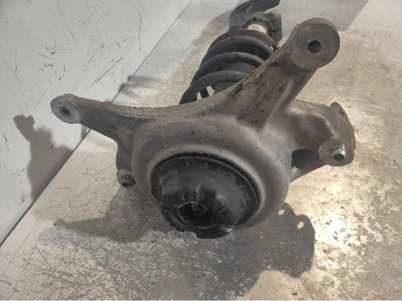 Recambio de amortiguador delantero derecho para audi a4 ber. (b8) básico referencia OEM IAM 8K0413031  