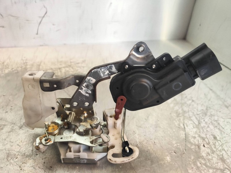 Recambio de motor cierre centralizado delantero derecho para toyota aygo (kgb/wnb) 1.0 cat referencia OEM IAM   