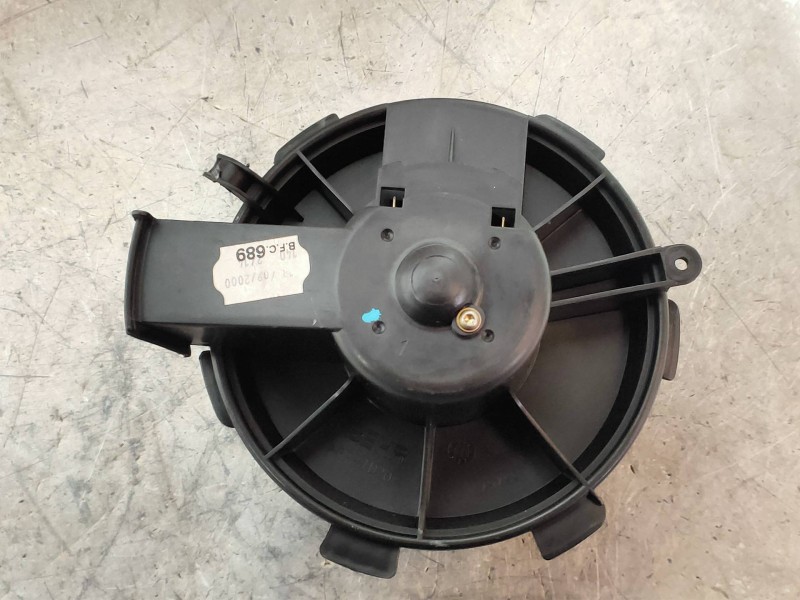 Recambio de motor calefaccion para peugeot 206 berlina xr referencia OEM IAM 55767  