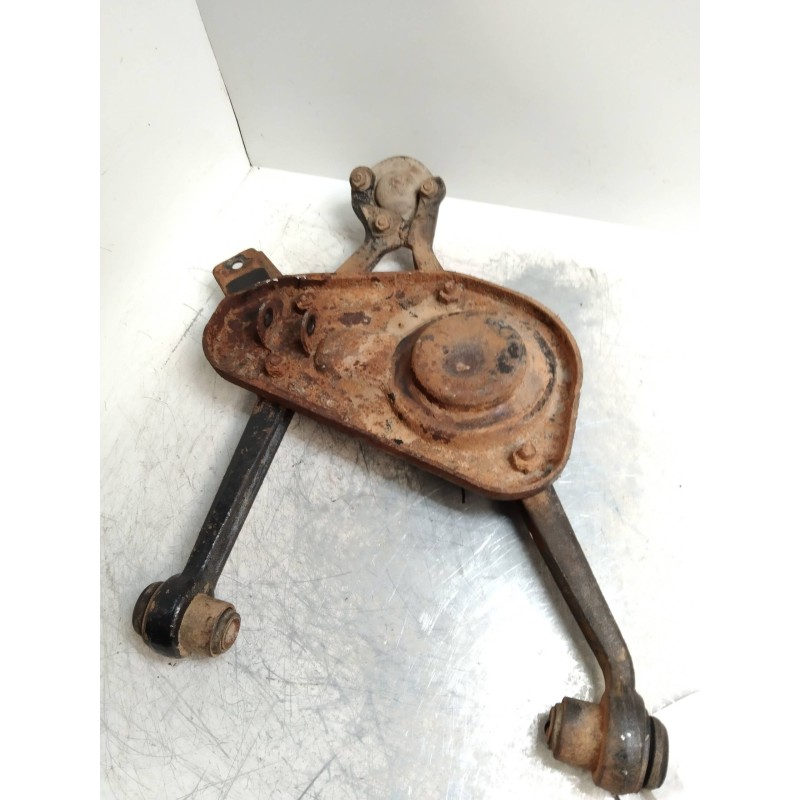 Recambio de brazo suspension inferior delantero izquierdo para lada niva ( 2121 / 21213 / 21214 / 21215 ) 1.7 cat referencia OEM