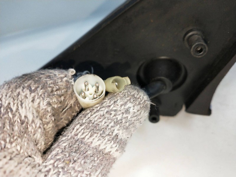 Recambio de retrovisor derecho para austin rover montego 2.0 referencia OEM IAM   ELECTRICO