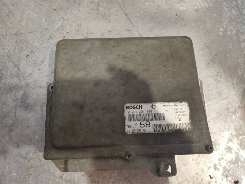 Recambio de centralita motor uce para citroen saxo 1.1 sx referencia OEM IAM 0261204788 9631528780 26FM0667 17400462 BOSCH