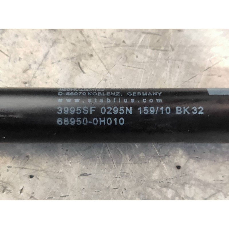 Recambio de amortiguadores maletero / porton para toyota aygo (kgb/wnb) 1.0 cat referencia OEM IAM 689500H010 3995SF 