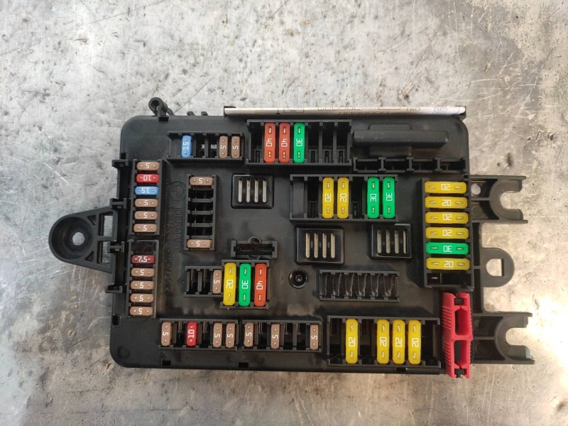 Recambio de caja reles / fusibles para bmw serie 3 lim. (f30) 318d referencia OEM IAM 938907001 19554000001 61149259466