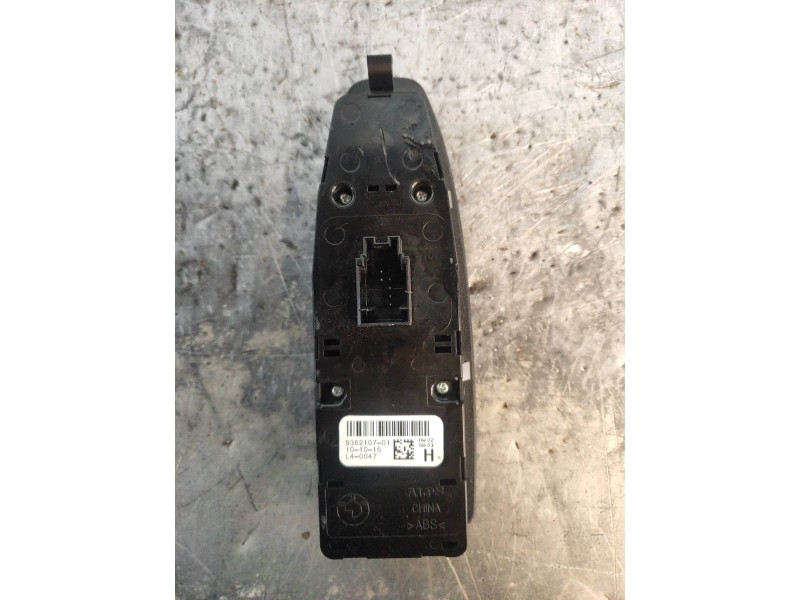 Recambio de mando elevalunas delantero izquierdo para bmw serie 3 lim. (f30) 318d referencia OEM IAM 936210701 740389603 6131920
