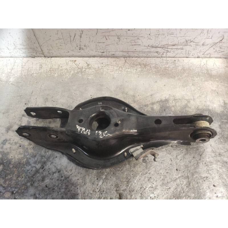 Recambio de brazo suspension inferior trasero izquierdo para bmw serie 3 lim. (f30) 318d referencia OEM IAM   33326792543