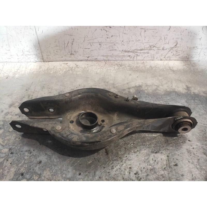 Recambio de brazo suspension inferior trasero izquierdo para bmw serie 3 lim. (f30) 318d referencia OEM IAM   33326792543