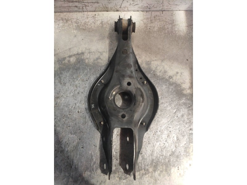 Recambio de brazo suspension inferior trasero derecho para bmw serie 3 lim. (f30) 318d referencia OEM IAM   33326792544