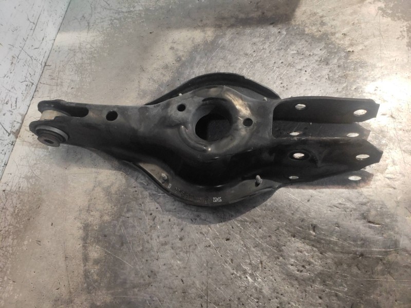 Recambio de brazo suspension inferior trasero derecho para bmw serie 3 lim. (f30) 318d referencia OEM IAM   33326792544