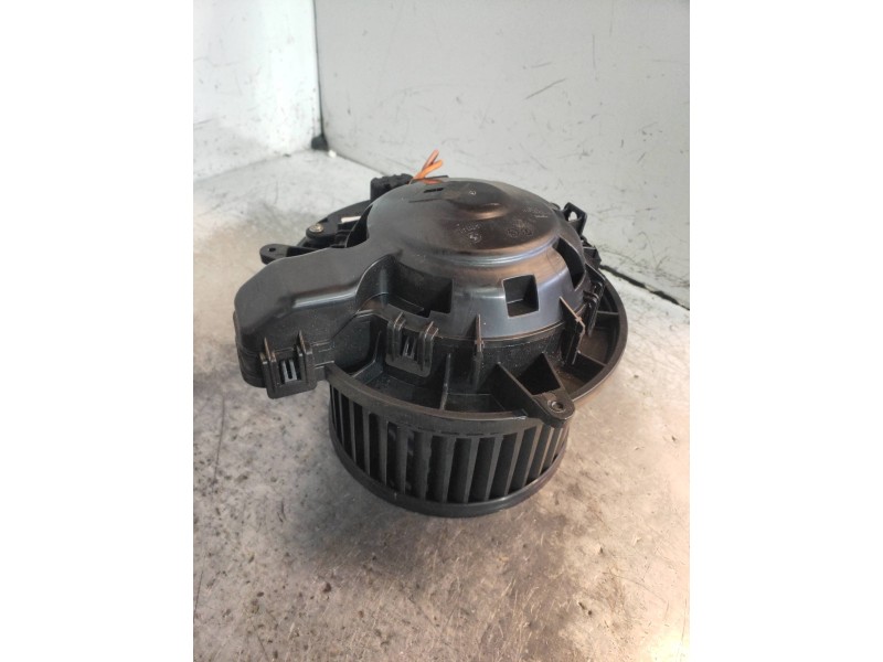 Recambio de motor calefaccion para bmw serie 3 lim. (f30) 318d referencia OEM IAM T958225 T942466 9319919 T954493A 64119350395