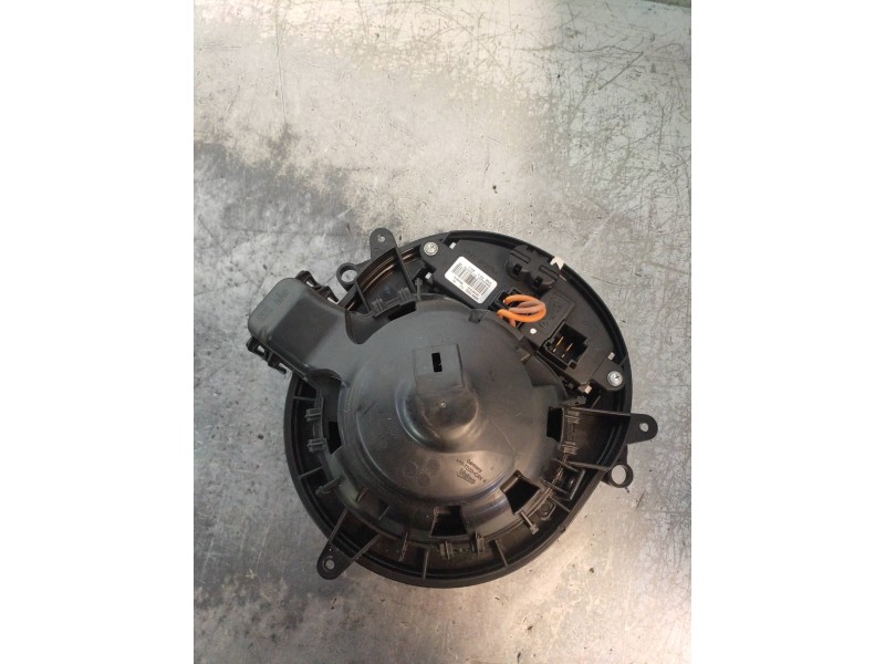 Recambio de motor calefaccion para bmw serie 3 lim. (f30) 318d referencia OEM IAM T958225 T942466 9319919 T954493A 64119350395