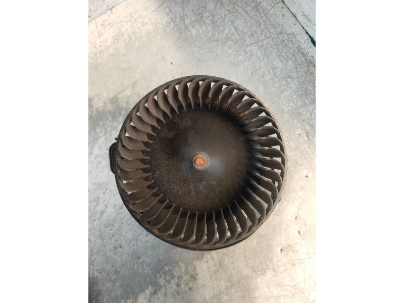 Recambio de motor calefaccion para bmw serie 3 lim. (f30) 318d referencia OEM IAM T958225 T942466 9319919 T954493A 64119350395