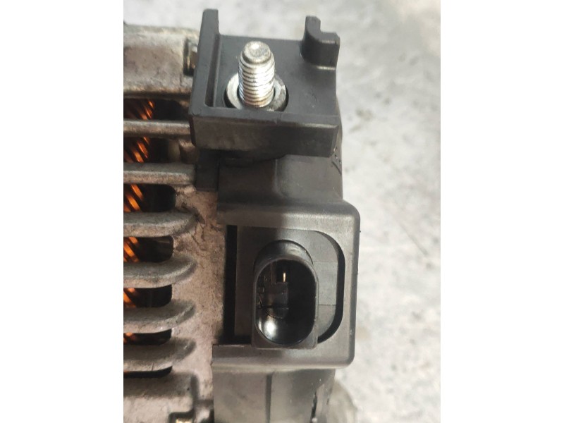 Recambio de alternador para bmw serie 3 lim. (f30) 318d referencia OEM IAM 1042118181 764013103 12317646815