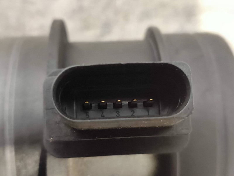 Recambio de caudalimetro para audi a4 ber. (b8) 2.0 16v tdi referencia OEM IAM 0281002735 03G906461C BOSCH