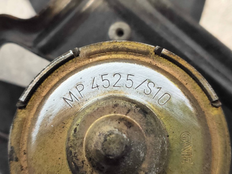 Recambio de electroventilador para citroen saxo 1.1 sx referencia OEM IAM 4525S10  