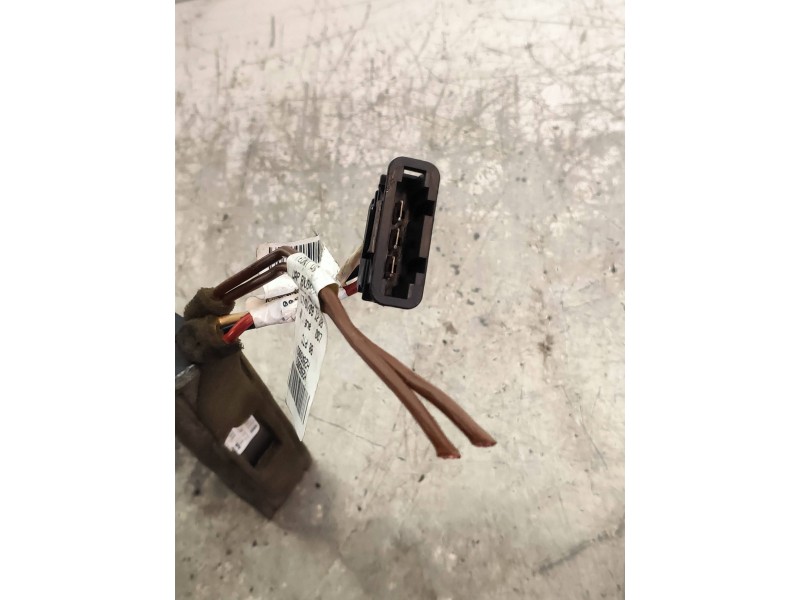 Recambio de resistencia calefaccion para audi a4 ber. (b8) 2.0 16v tdi referencia OEM IAM 8K0819011  