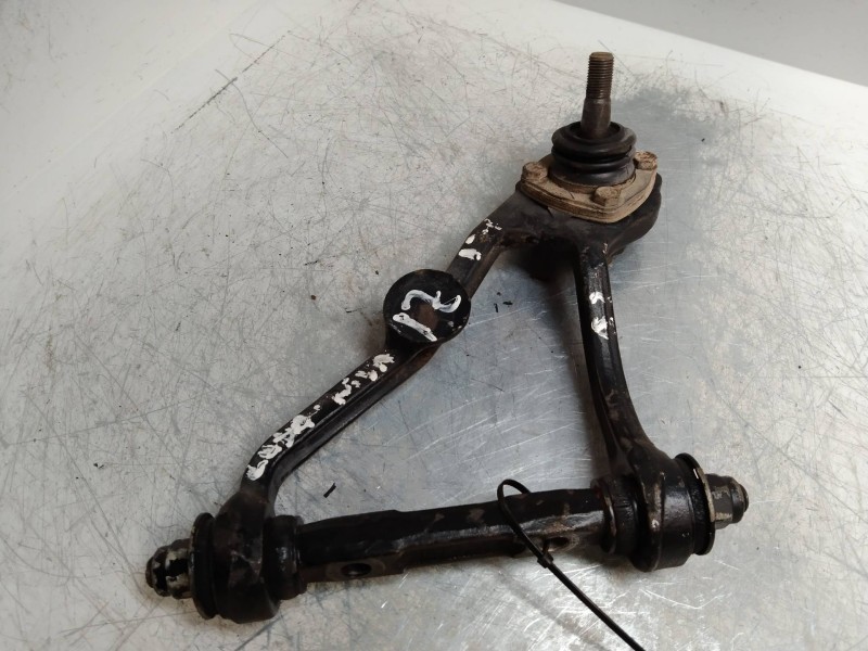 Recambio de brazo suspension superior delantero izquierdo para lada niva ( 2121 / 21213 / 21214 / 21215 ) niva off road pur refe