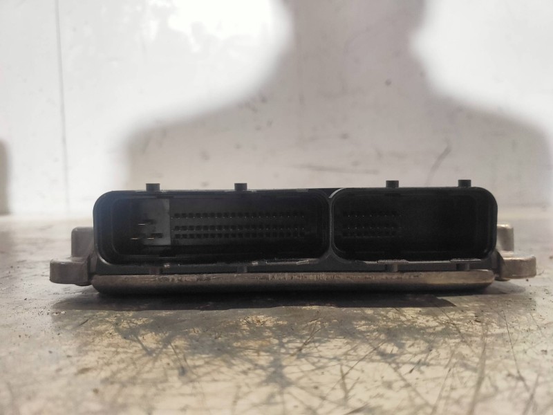 Recambio de centralita motor uce para opel vectra b berlina comfort referencia OEM IAM 0281001633 90508986 28SA3691 BOSCH