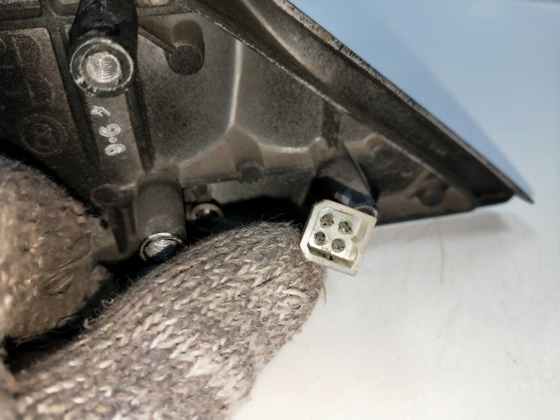 Recambio de retrovisor izquierdo para subaru leone 1.3 referencia OEM IAM   ELECTRICO