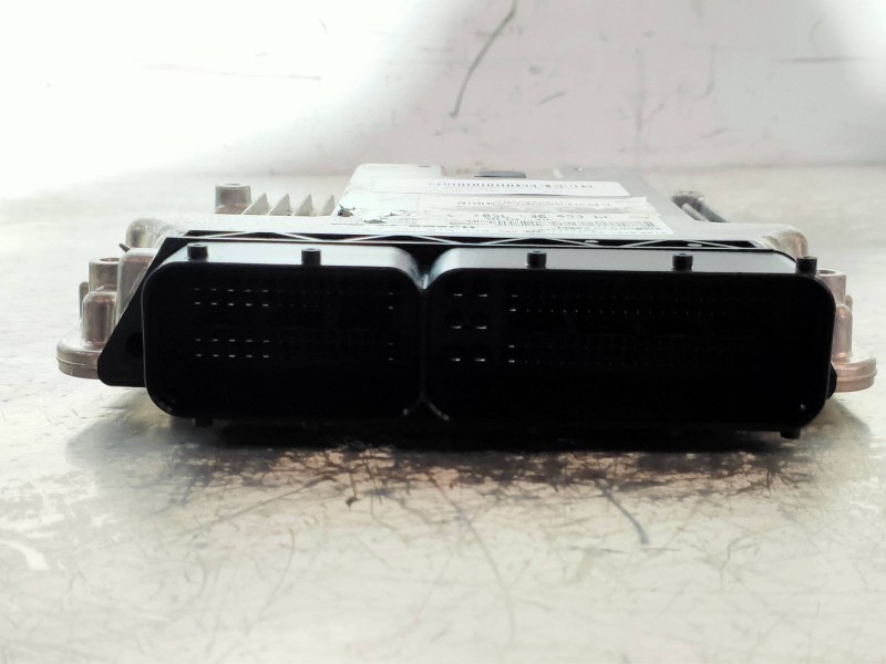 Recambio de centralita motor uce para audi a4 ber. (b8) 2.0 16v tdi referencia OEM IAM 0281016140 03L906022NN 1039S50426 BOSCH