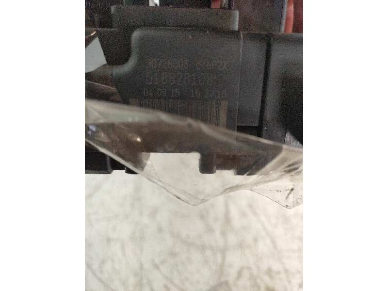 Recambio de caja reles / fusibles para volvo s60 berlina d5 referencia OEM IAM 518828108  