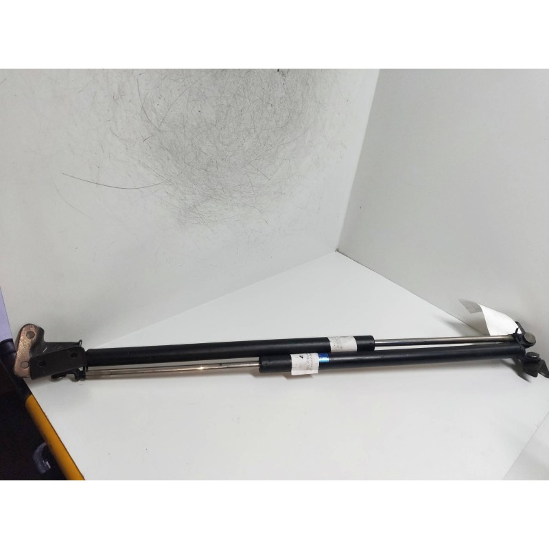 Recambio de amortiguadores maletero / porton para opel agila 1.2 16v cat (z 12 xe / lw4) referencia OEM IAM   