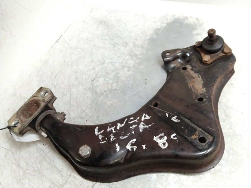 Recambio de brazo suspension inferior delantero izquierdo para lancia delta 1.6 referencia OEM IAM   