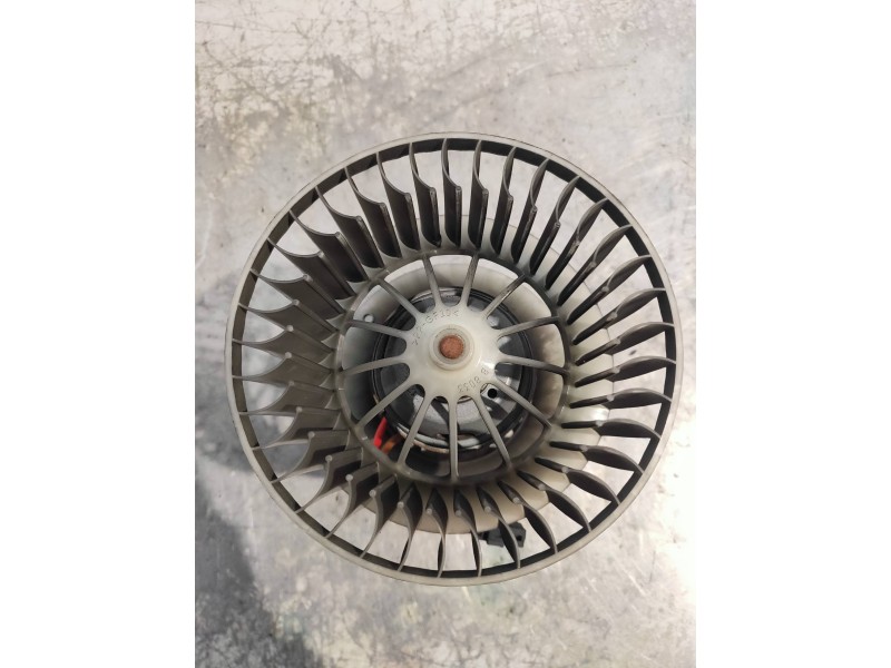 Recambio de motor calefaccion para bmw x3 (e83) 2.0d referencia OEM IAM 0130101103  BOSCH