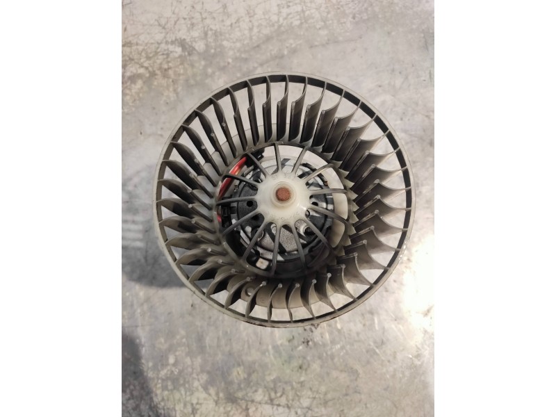 Recambio de motor calefaccion para bmw x3 (e83) 2.0d referencia OEM IAM 0130101103  BOSCH