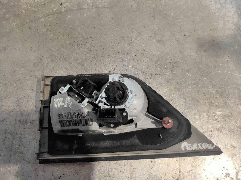 Recambio de piloto trasero izquierdo interior para bmw x3 (e83) 2.0d referencia OEM IAM 63213420203  