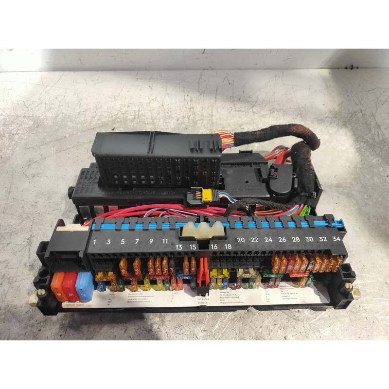 Recambio de caja reles / fusibles para bmw x3 (e83) 2.0d referencia OEM IAM 18500000000 MR20050720 90300357 23267 0075467620S0K 