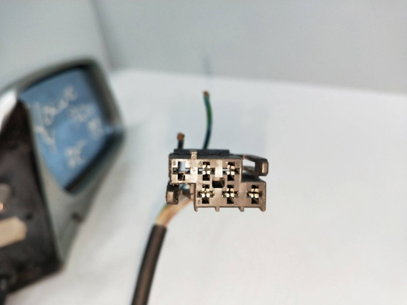 Recambio de retrovisor derecho para volvo serie 760 berlina/familiar referencia OEM IAM   ELECTRICO