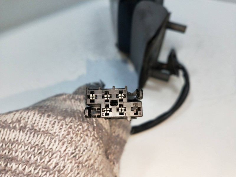 Recambio de retrovisor derecho para volvo v70 familiar 2.4 turbo cat referencia OEM IAM   ELECTRICO